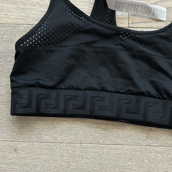 Brand new Versace sports top size 1 - Picture 4 of 7